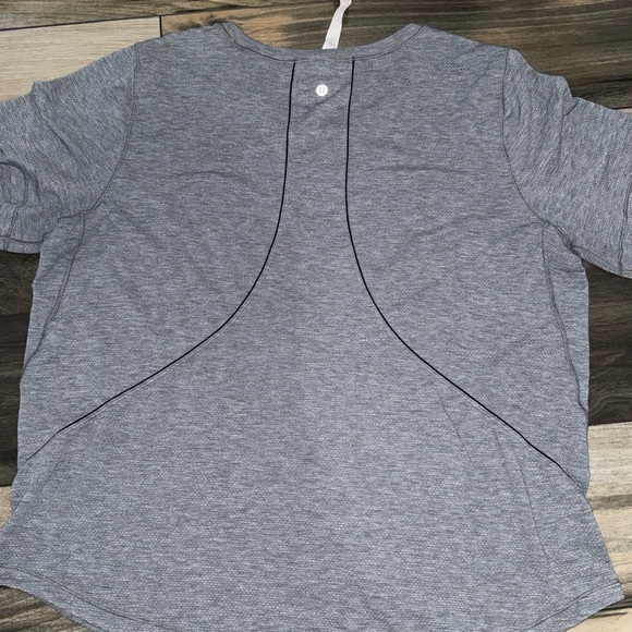 Lululemon Swiftly tech short sleve shirt size 18 - Picture 6 of 8